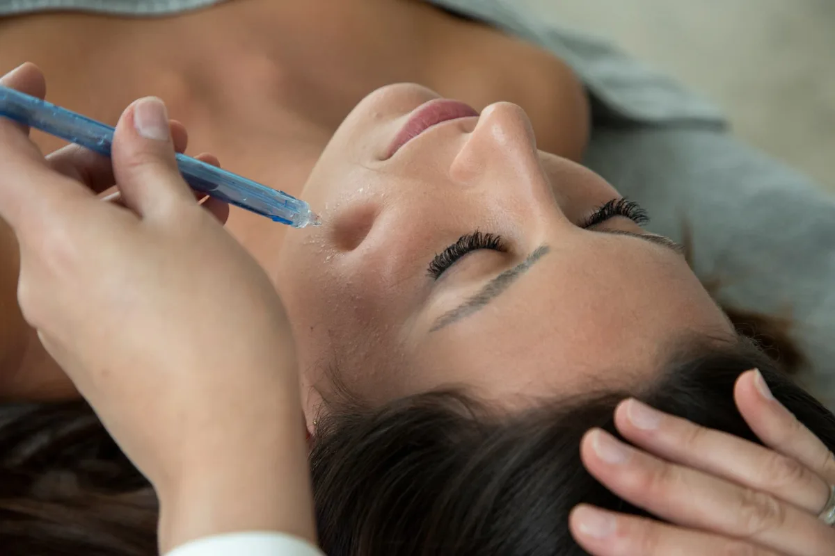JetPeel™ Behandlung im skin.concept Institut